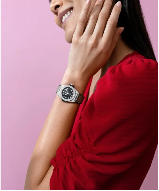 cach deo dong ho hublot 4