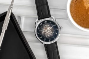 lich su 100 nam cua dong ho hermes 2