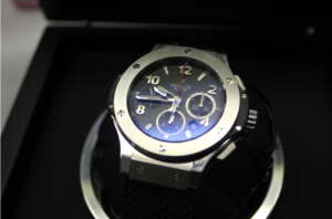 phan biet hublot that gia 7