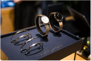 dong ho daniel wellington 5