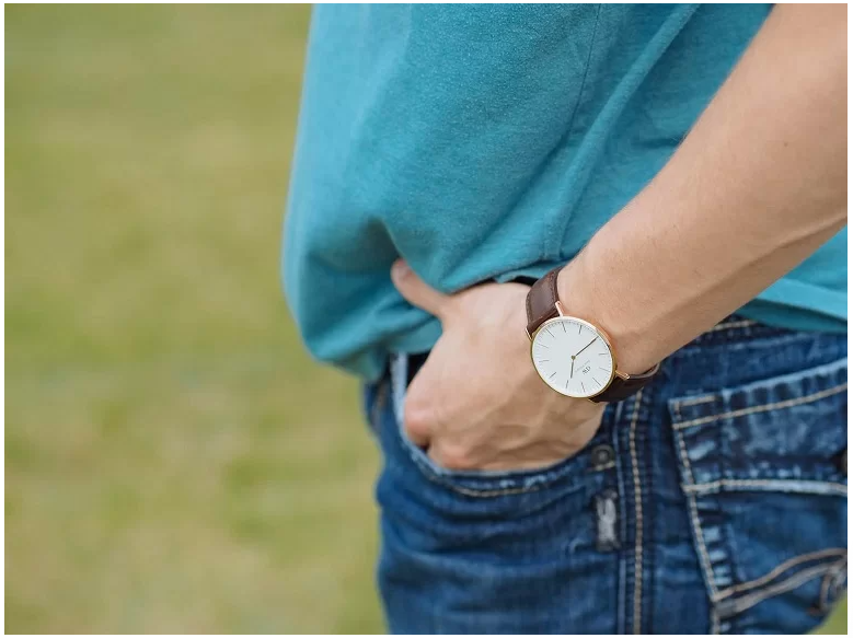 dong ho daniel wellington 8