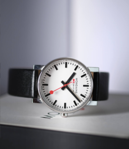 đồng hồ Mondaine 3
