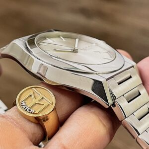 4 Gucci Pantheon YA115202 ETA 2824-2