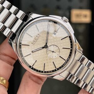 4 Gucci YA126320