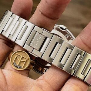 5 Gucci Pantheon YA115202 ETA 2824-2