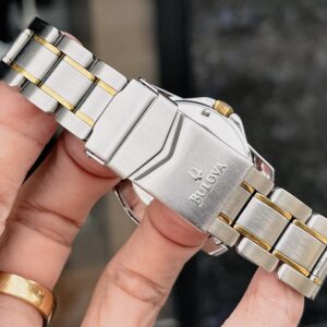 6 Bulova 543000 Automatic ETA 2824