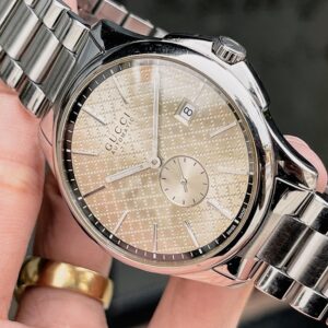 6 Gucci YA126320