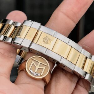 4 Rolex Submariner Blue Dial Steel Yellow Gold 16613