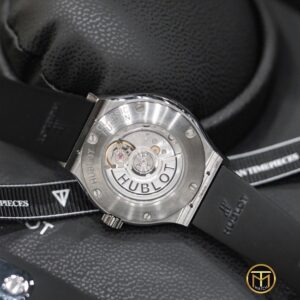 5 Hublot Classic 582.NX.2610.RX
