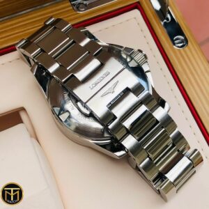 4 Longines Conquest L3.662.4 Chronograph