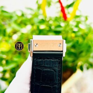 7 Hublot Classic Fusion Chronograph Blue 42mm 541.NO.1181.LR