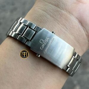 2 Omega Speedmaster Date Chronometera 3210.52.00