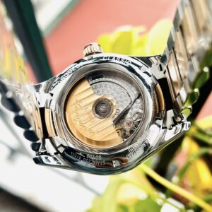 4 Longines Conquest Classic GMT L2.799.5.56.7
