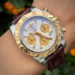 3 Breitling CB0140 Chronograph Inhouse 18K Bezel3 Breitling CB0140 Chronograph Inhouse 18K Bezel