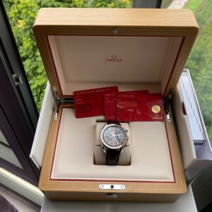 5 Omega Seamaster Co-Axial Moonphase 304.23.44.52.13.001