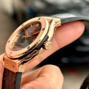 6 Hublot Classic Fusion Grey 18k 565.OX.7081.LR 38mm