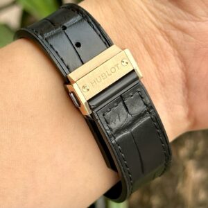 4 Hublot Classic Fusion Black 18k 565.OX.1181.LR 38mm