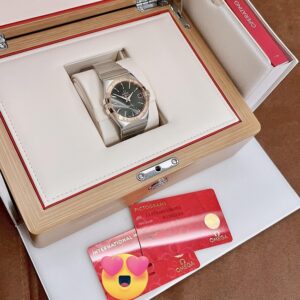 6 Omega Constellation Co-Axial 123.20.38.21.06.002 Chronometer