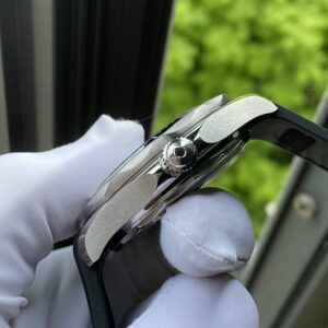 6 Omega Seamaster Professional Diver 210.32.42.20.04.001