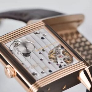 7 Jaeger LeCoultre Reverso Classic Duofaces Grande Q3732420