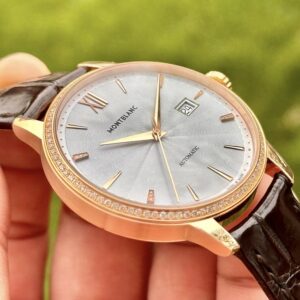 7 Montblanc Heritage 113706 Spirit Date Diamond