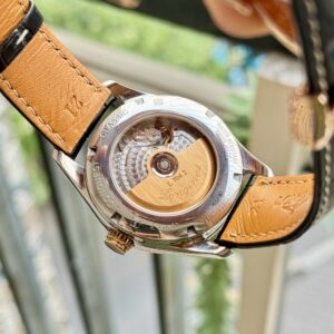 2 Longines Conquest Classic L2.799.5.56.3 Rose Gold 18k