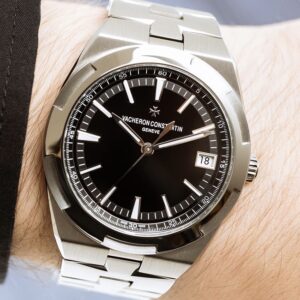 2 Vacheron Constantin Overseas 4500V Black Dial 41mm