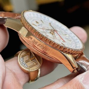 5 Breitling Montbrillant Chronograph 01 RB013012G710-722P