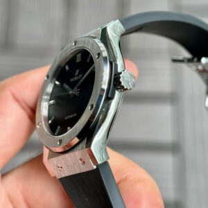 6 Hublot Classic Fusion Black 542NX1171LR 42mm