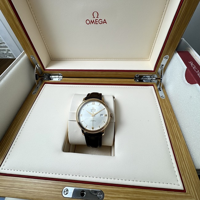 6 Omega DeVille Prestige 18K Rose Gold 424.53.40.20.02.001 6 Omega DeVille Prestige 18K Rose Gold 424.53.40.20.02.001