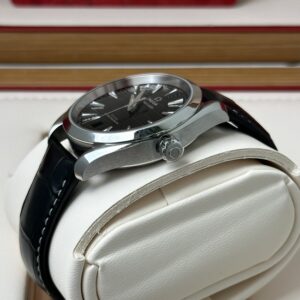 8 Omega Seamaster Aqua Terra Black 38mm 220.12.38.20.01.001