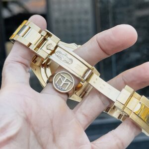 9 Rolex GMT Master II 116718 Calibre 3186