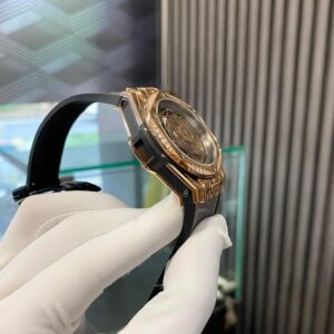 4 Hublot Big Bang One Click 465.OS.7048.VR.1204.MXM20