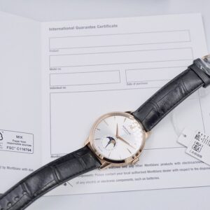 4 Montblanc Heritage Spirit Moonphase 111185 18K Gold