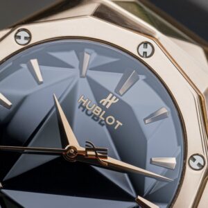 5 Hublot Classic Fusion Orlinski 550.OS.1800.RX.ORL19 40mm