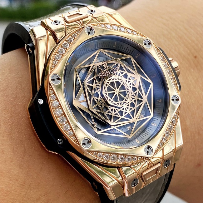 6 Hublot Big Bang Sang Bleu 465.OS.1118.VR.1204.MXM17 6 Hublot Big Bang Sang Bleu 465.OS.1118.VR.1204.MXM17