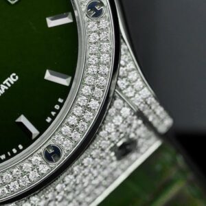 7 Hublot Classic Fusion Green Pave 42mm 542.NX.8970.LR
