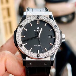 1 Hublot Classic Fusion Black 42mm 542.NX.1171.LR
