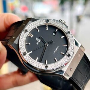 2 Hublot Classic Fusion Black 42mm 542.NX.1171.LR