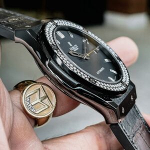 4 Hublot Classic Fusion Black Magic 511.CN.1170.LR.1104 Ceramic