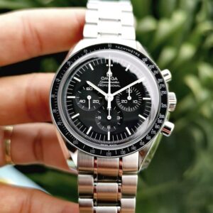 2 Omega Speedmaster Moonwatch 1861 311.30.42.30.01.005