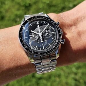 4 Omega Speedmaster Moonwatch 1861 311.30.42.30.01.005