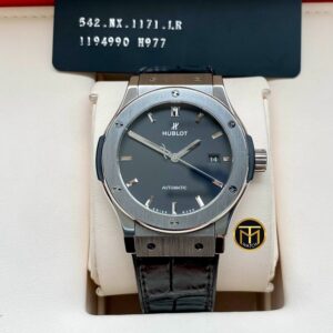 7 Hublot Classic Fusion Black Titanium 542.NX.1171.RX