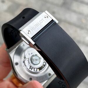 4 Hublot Classic Fusion Titanium Black Dial 542NX1171RX 42mm