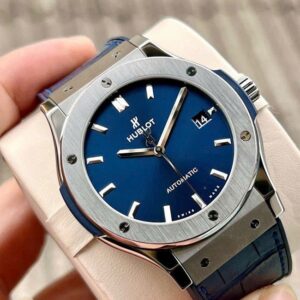 7 Hublot Classic Fusion Black Titanium 565.NX.7170.LR 38mm