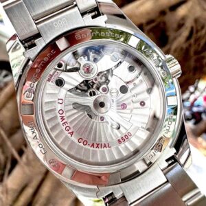 7 Omega Seamaster Co-Axial Chronometer 231.10.39.21.06.001