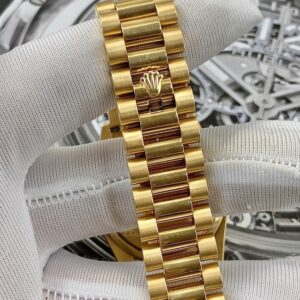 8 Rolex Oyster Perpetual Day-Date 118238 Automatic