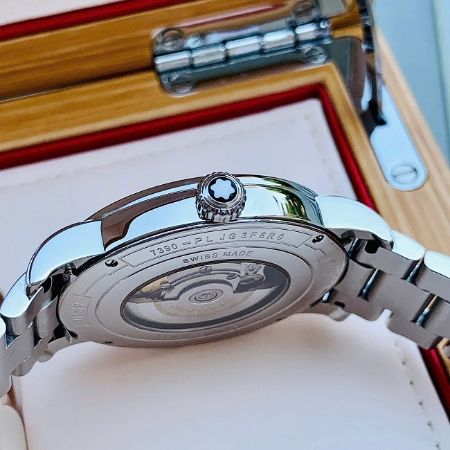 7 Montblanc 4810 114852 Date Automatic 42mm 7 Montblanc 4810 114852 Date Automatic 42mm
