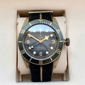1 Tudor Black Bay Bronze M79250BA-0002 43mm Grey Dial