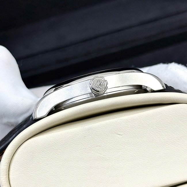 2 Frederique Constant Moonphase Heart Beat FC-335MS5M6 2 Frederique Constant Moonphase Heart Beat FC-335MS5M6